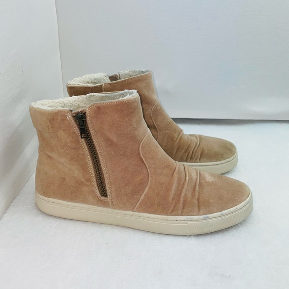 Billibong Suede Boots - Picture 9 of 11